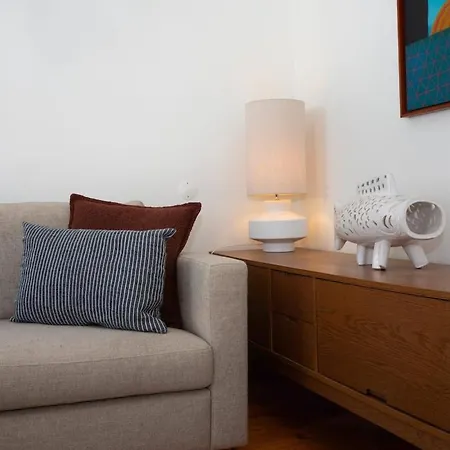 Апартаменты Artistic Duplex