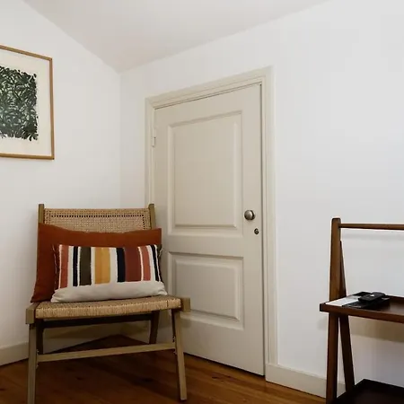 Artistic Duplex Apartment *